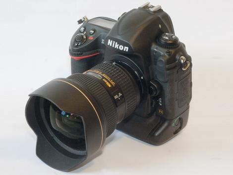 Nikon D4 available from January 2012?
