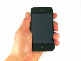 Jobs on iPhone 4: 'Calm down, it's just a phone'
