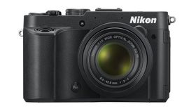 Nikon P7700