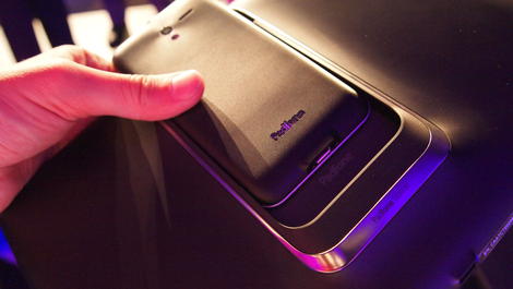 Asus breaks a piece of that KitKat update for Asus Padfone 2 users