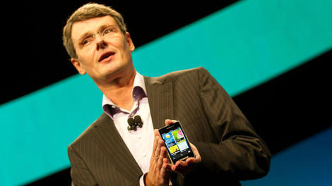 Updated: BlackBerry shares crumble as it reveals poor BB10 shipments