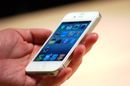White Apple iPhone 4 delayed till spring 2011