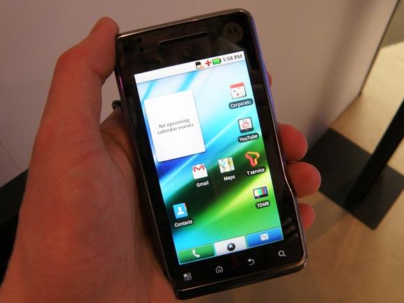 Motorola unveils Android Milestone XT 720 'powerhouse'