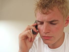 3 claims victory in lowering mobile call prices
